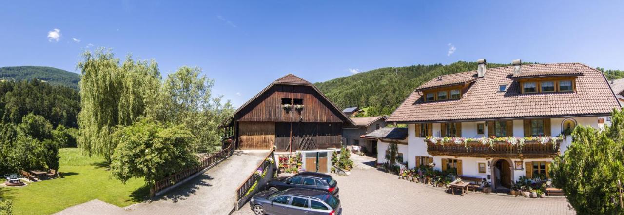 Haus Ploner - Pichlerhof Apartment Chienes Exterior photo