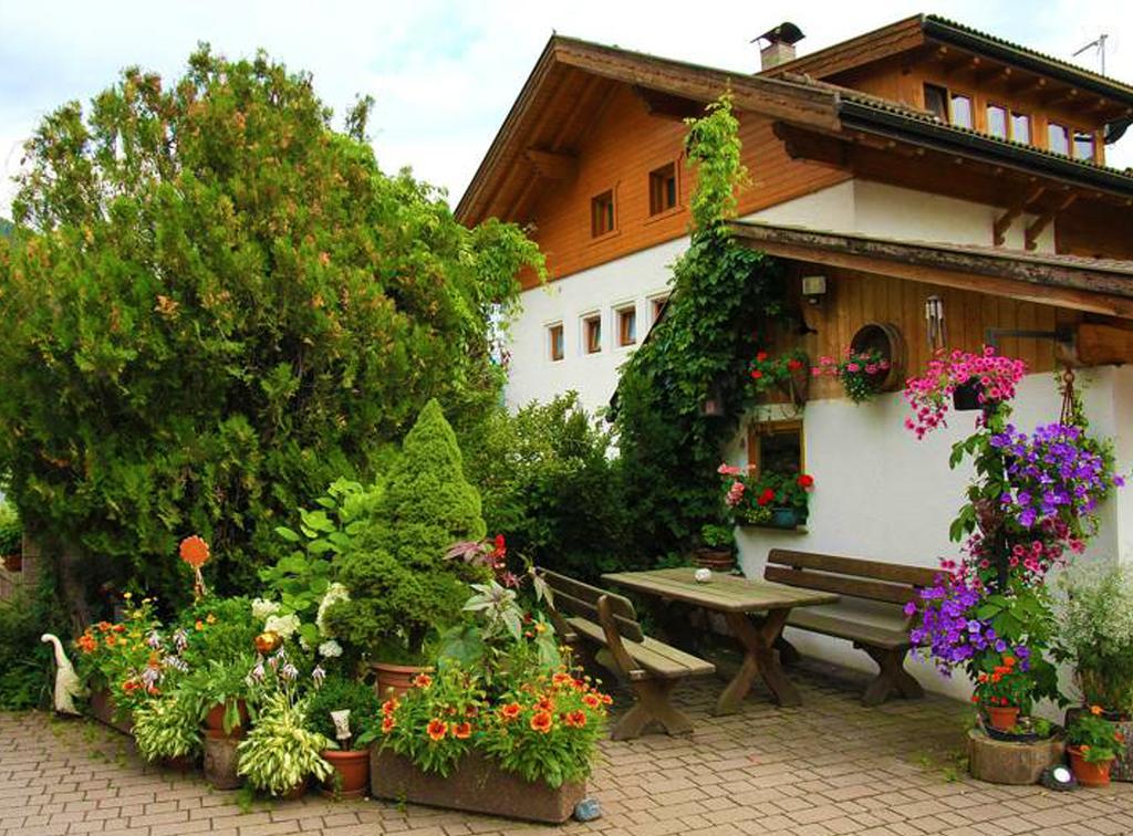 Haus Ploner - Pichlerhof Apartment Chienes Exterior photo