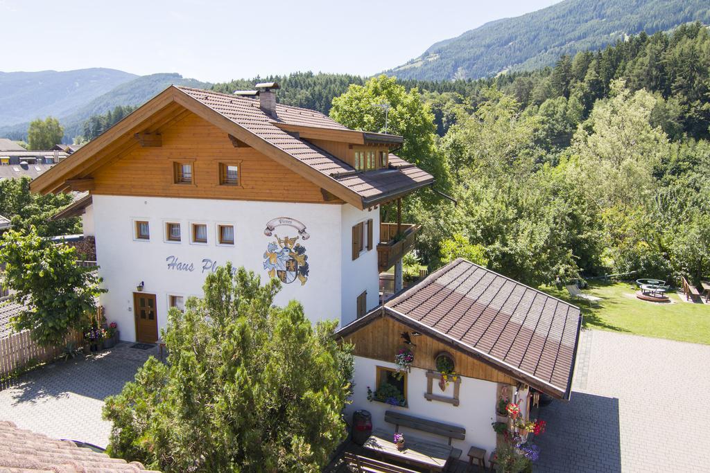 Haus Ploner - Pichlerhof Apartment Chienes Exterior photo