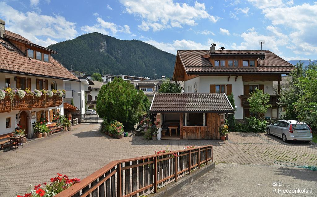 Haus Ploner - Pichlerhof Apartment Chienes Exterior photo